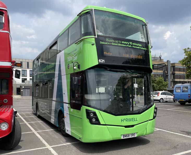 Thames Travel Harwell Connector Volvo B5TL Wright Streetdeck 621